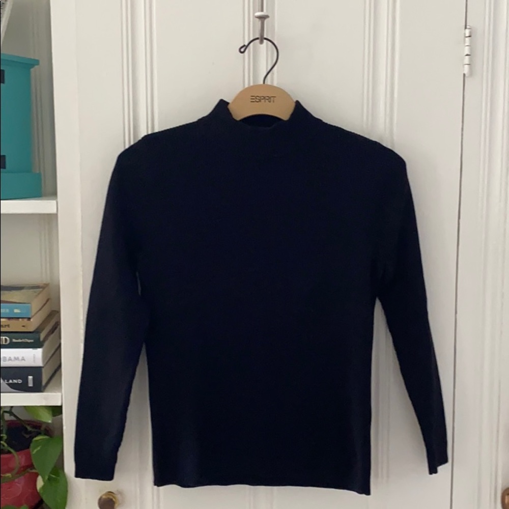 NWOT Karen Scot Sweater